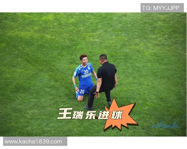 穿20号球衣的足球明星精彩瞬间展现个人风采与赛场魅力